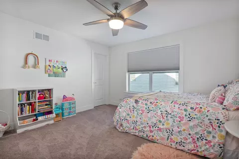Bedroom - 412 E Berteau Ave, Elmhurst, IL 60126 photo 4 of 5