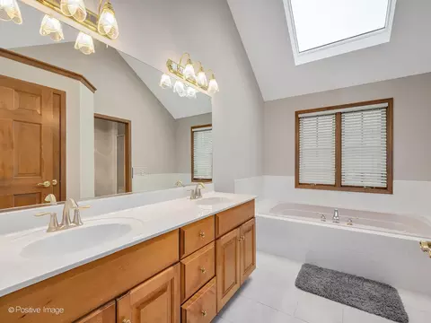 0 N785 Chickory Ct, Wheaton, IL 60187 photo 17