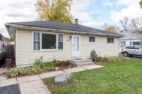 934 Park Ave, Winthrop Harbor, IL 60096
