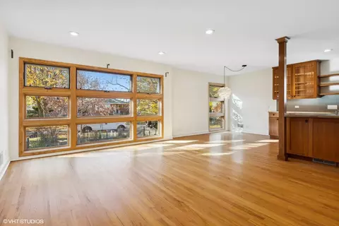 323 Darrow Ave, Evanston, IL 60202 photo 2