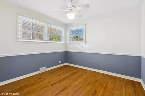 323 Darrow Ave, Evanston, IL 60202 photo 9