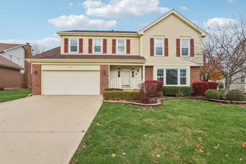 832 E Plumwood Dr, Schaumburg, IL 60173