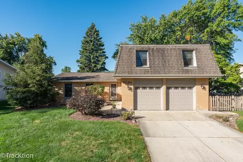 7220 Fairmount Ave, Downers Grove, IL 60516