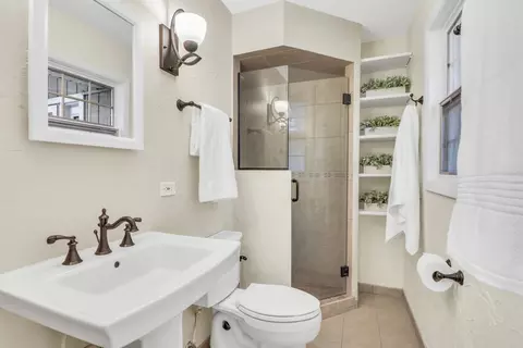 Bath - 449 High Rd, Cary, IL 60013 photo 2 of 4