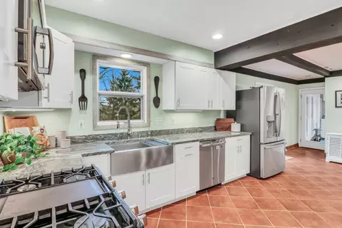 Kitchen - 449 High Rd, Cary, IL 60013 photo 1 of 2