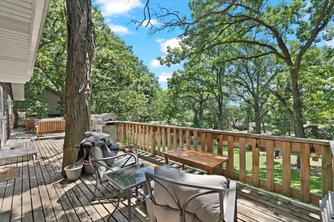 Exterior - 449 High Rd, Cary, IL 60013 photo 3 of 8