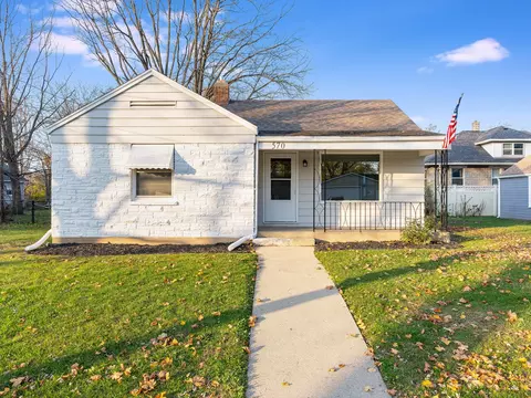 570 Algona Ave, Elgin, IL 60120