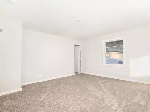 Bedroom - 570 Algona Ave, Elgin, IL 60120 photo 1 of 2
