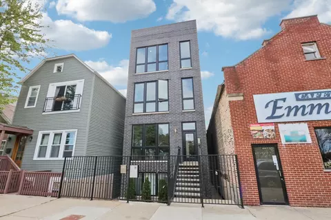 1913 W 19th St #3, Chicago, IL 60608