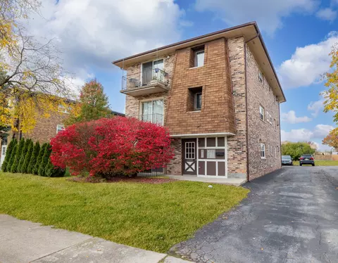 16552 Crescent Ave, Tinley Park, IL 60477