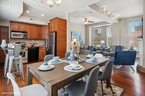 Dining - 127 W Maple St #2, Chicago, IL 60610 photo 2 of 2
