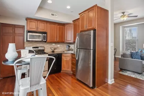 Kitchen - 127 W Maple St #2, Chicago, IL 60610 photo 1 of 1