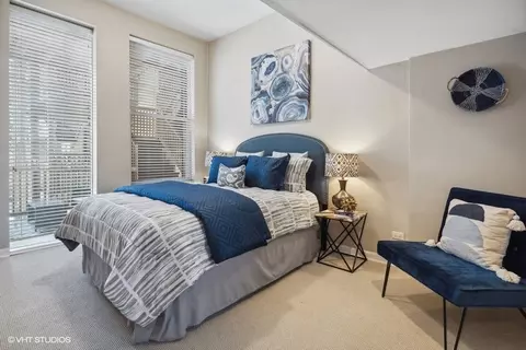 Bedroom - 127 W Maple St #2, Chicago, IL 60610 photo 1 of 2