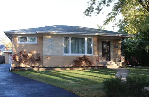 201 N Malden Ave, La Grange Park, IL 60526