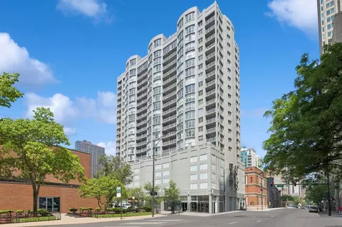 600 N Dearborn St #905, Chicago, IL 60654