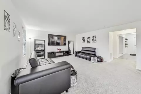 1014 Sharp Dr, Plano, IL 60545 photo 8