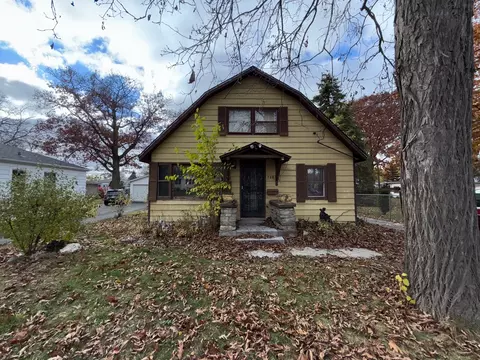 728 Kirkwood Ave, Winthrop Harbor, IL 60096