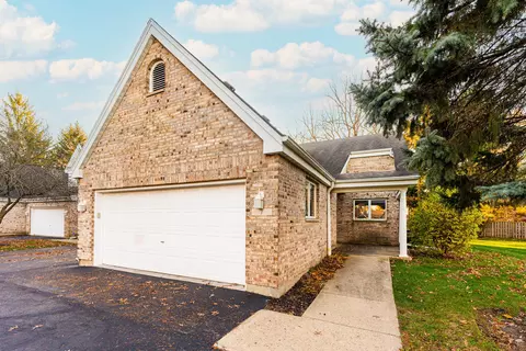 7 Meadow Trl #-, Dekalb, IL 60115