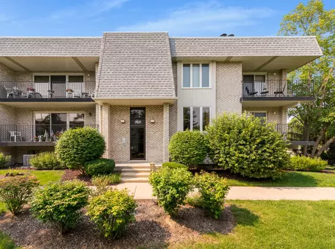 7821 W 157th Pl #2E, Orland Park, IL 60462