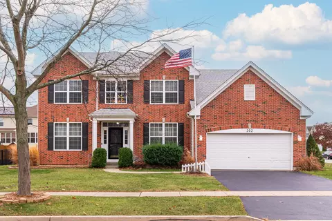 202 E Becker Pl, Sycamore, IL 60178 photo 2