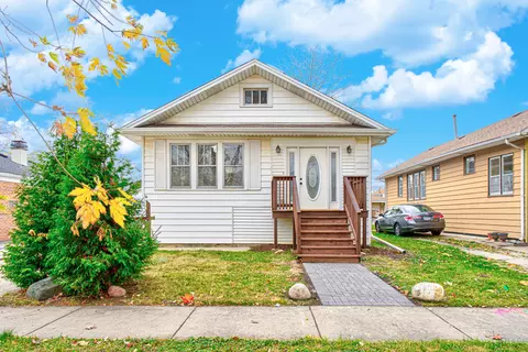 4130 Blanchan Ave, Brookfield, IL 60513