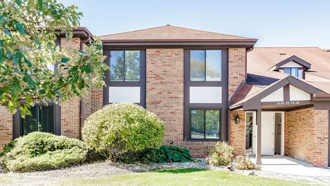 5826 Doe Cir #1-5, Westmont, IL 60559