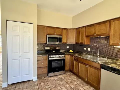 3006 Hoffman St, Plano, IL 60545 photo 8