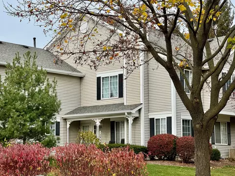1292 Sandhurst Ln #1292, South Elgin, IL 60177