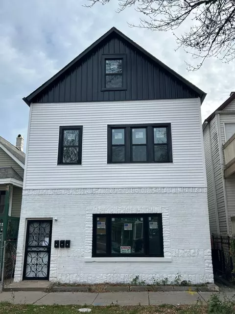8819 S Escanaba Ave, Chicago, IL 60617