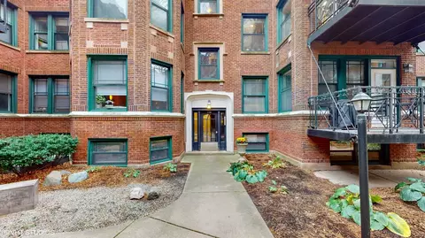 1138 W Pratt Blvd #2S, Chicago, IL 60626