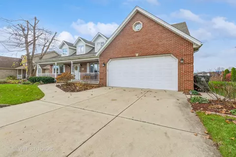 18334 Holland Rd, Lansing, IL 60438