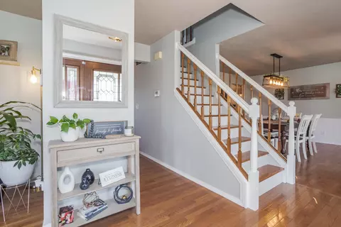 Entry Way - 509 Amherst Dr, Normal, IL 61761 photo 3 of 4