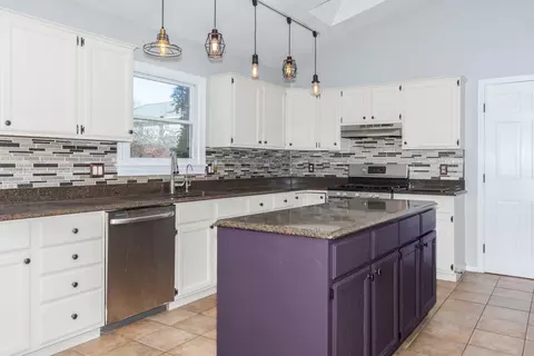 Kitchen - 509 Amherst Dr, Normal, IL 61761 photo 6 of 7