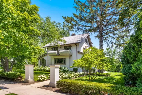 338 Woodstock Ave, Kenilworth, IL 60043