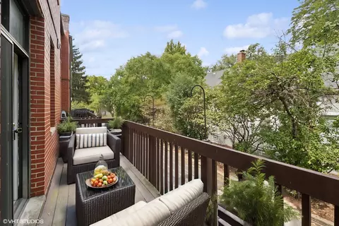 Exterior - 19 Gale Ave, River Forest, IL 60305 photo 2 of 6
