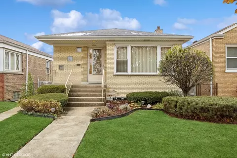 6006 S Monitor Ave, Chicago, IL 60638