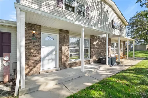 Exterior - 19517 S 116th Ave #B, Mokena, IL 60448 photo 1 of 1