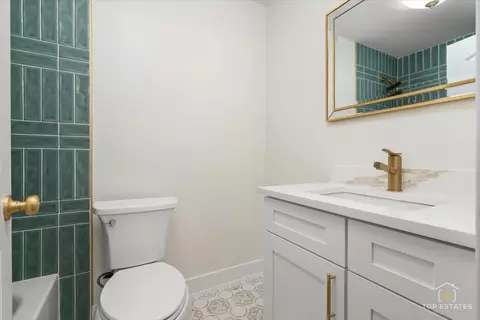Bath - 19517 S 116th Ave #B, Mokena, IL 60448 photo 2 of 2