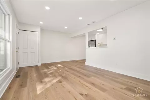 Living - 19517 S 116th Ave #B, Mokena, IL 60448 photo 3 of 3