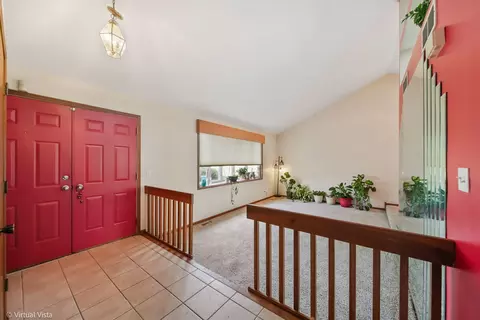 Entry Way - 6342 Michael Ln, Matteson, IL 60443 photo 2 of 3