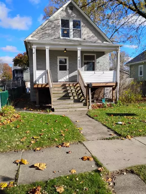 4225 Blanchan Ave, Brookfield, IL 60513