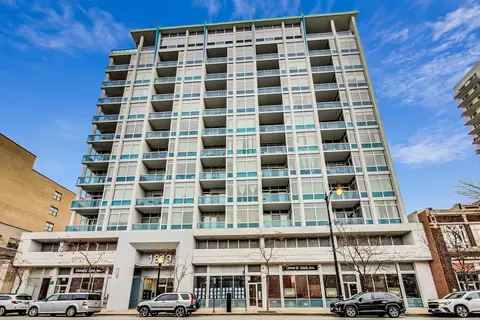 1819 S Michigan Ave #910, Chicago, IL 60616