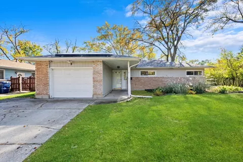 9 Waverly Ct, Park Forest, IL 60466