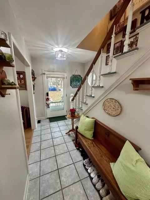 Entry Way - 316 W Chippewa St, Dwight, IL 60420 photo 2 of 5