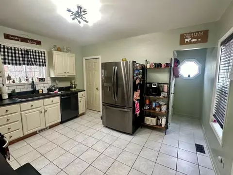 Kitchen - 316 W Chippewa St, Dwight, IL 60420 photo 3 of 4