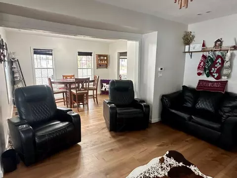 Living - 316 W Chippewa St, Dwight, IL 60420 photo 2 of 3