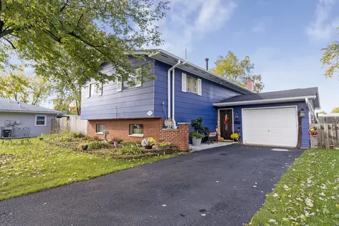 1975 Opal Dr, Aurora, IL 60506
