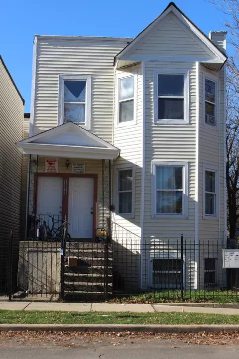1656 N Central Park Ave, Chicago, IL 60647
