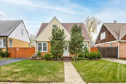 3134 Sunset Ln, Franklin Park, IL 60131