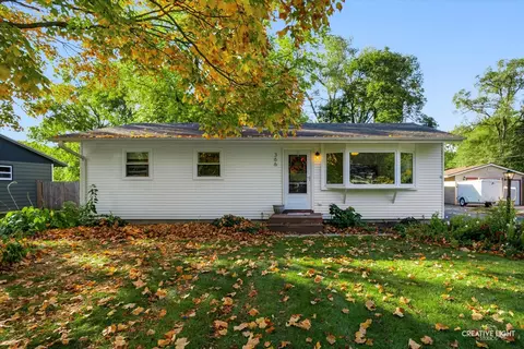366 Davis Rd, Batavia, IL 60510